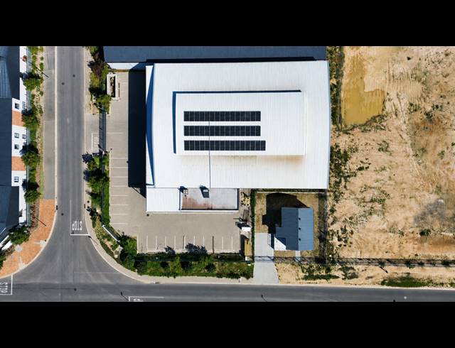 1,590M² WAREHOUSE FOR SALE IN RIVERGATE